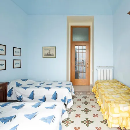 アパート Casa Parisi インペリア