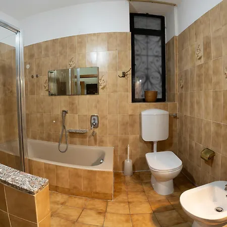 Casa Parisi インペリア