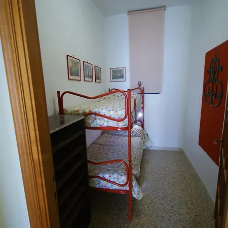 Casa Parisi アパート インペリア