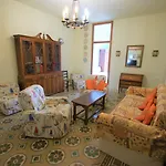 Casa Parisi *